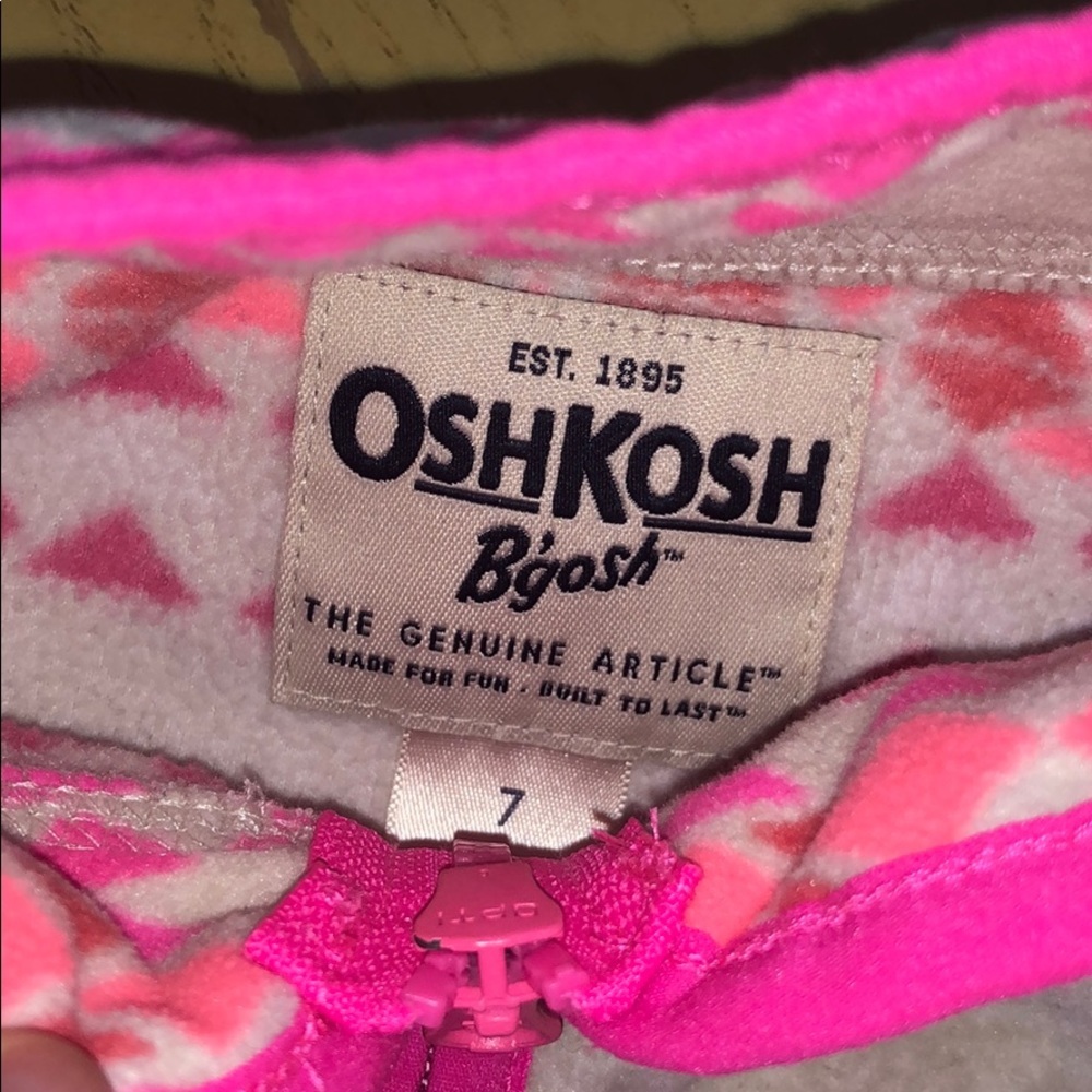 Fleece pink tribal pattern zip - Picture 3 of 3